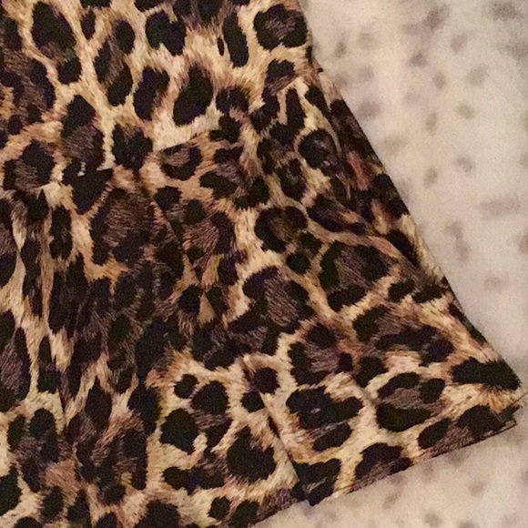 New Nation LTD Claire Leopard Skirt Sateen Ruffle - Picture 6 of 8